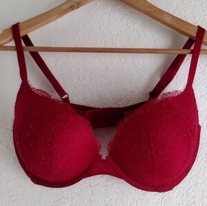 Victoria Secret Red Lace Very Sexy Push Up Bra